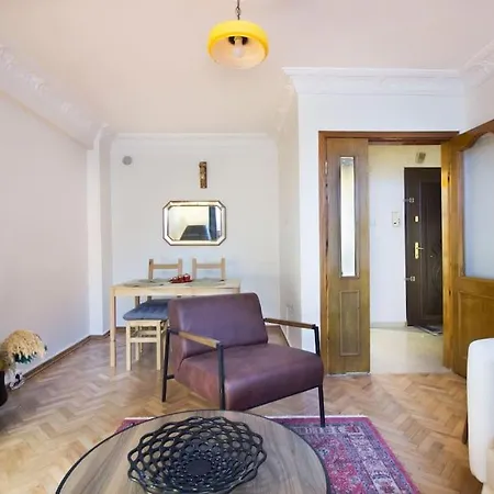 Urban Modern 2br Flat In Nisantasi Nearby Citys *